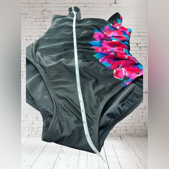 Miraclesuit by Kirkland Black and Pink One Piece One-Piece Swimsuit Sz. 12 - Picture 4 of 6